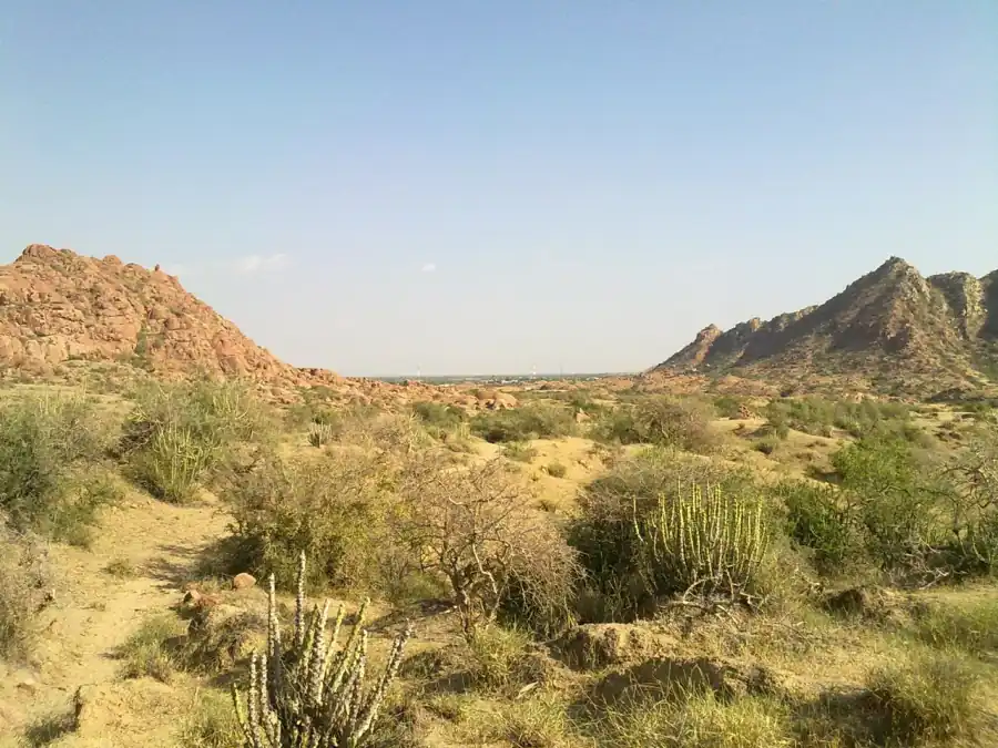 Nagarparkar: Tempel und Kulturlandschaft – redaktionelles Seitenbild