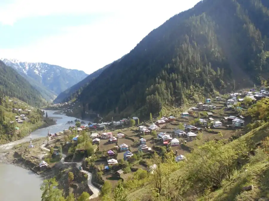 Neelum-Tal: Landschaft und aktuelle Hinweise – redaktionelles Seitenbild