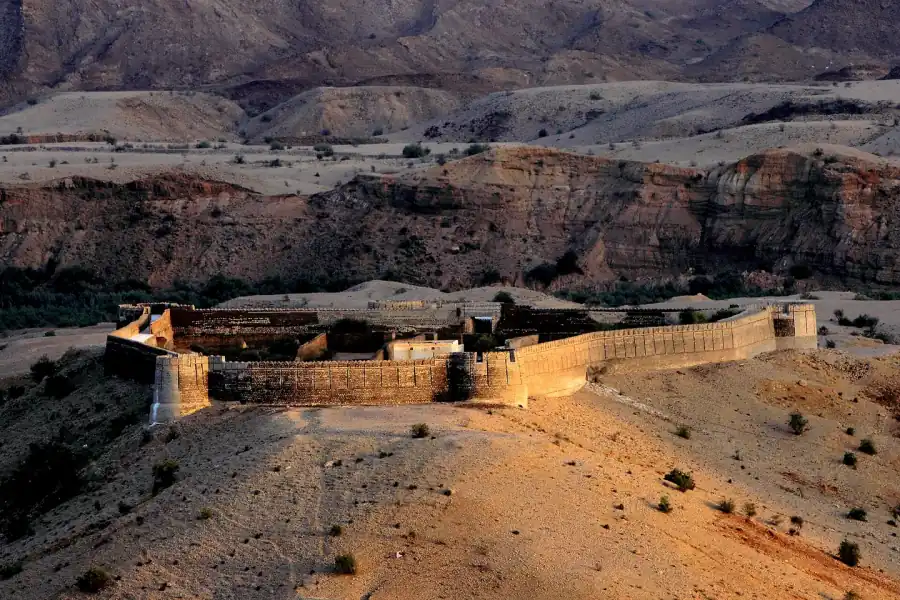 Ranikot Fort: Festungsanlage in Sindh – redaktionelles Seitenbild